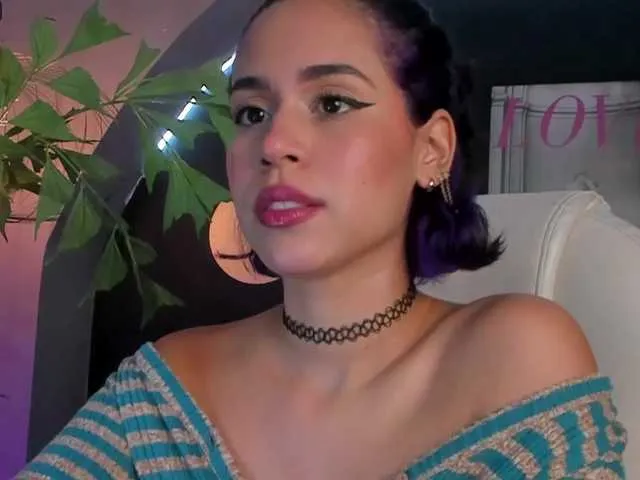 Live sex webcam photo for EvelynHarris #287950586