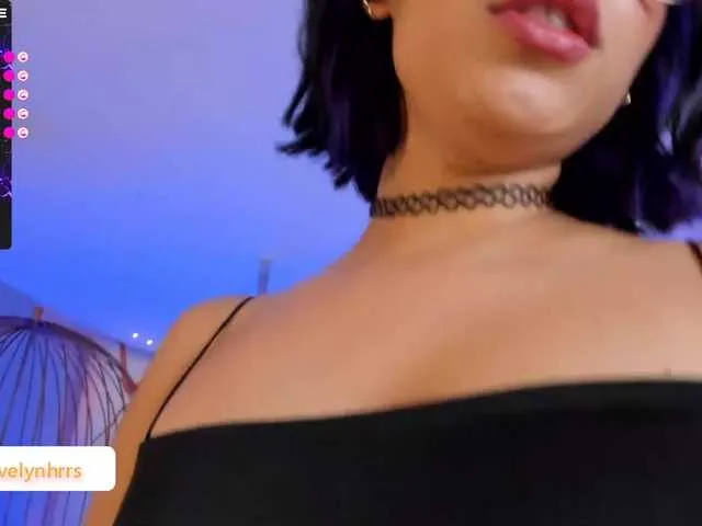 Live sex webcam photo for EvelynHarris #287950587