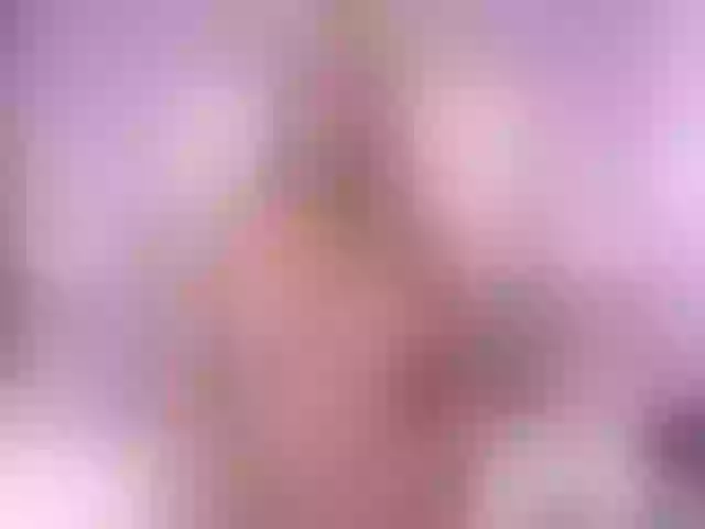 Live sex webcam photo for EvelynMill #276047321