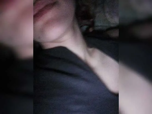 Live sex webcam photo for EvelynXKukla #272494033