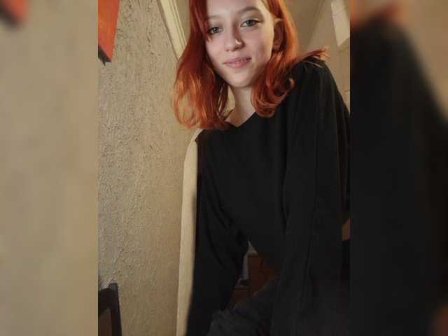 Live sex webcam photo for Evelynne-Lisa #277559397