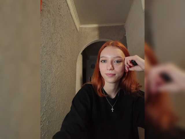 Live sex webcam photo for Evelynne-Lisa #277585990