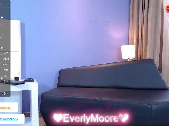 Live sex webcam photo for EverlyMoore #288066431