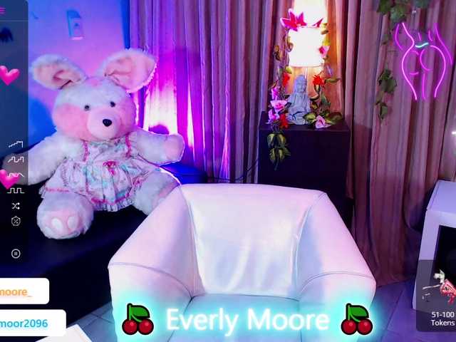 Live sex webcam photo for EverlyMoore #288066466