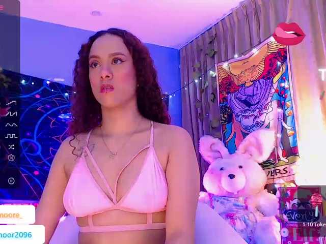 Live sex webcam photo for EverlyMoore #288066496