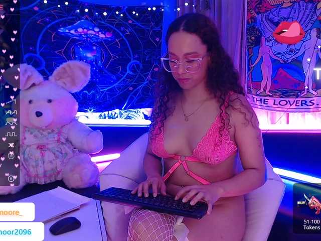 Live sex webcam photo for EverlyMoore #288066506