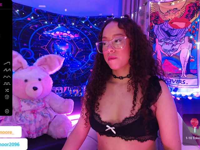 Live sex webcam photo for EverlyMoore #288066508