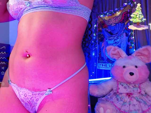 Live sex webcam photo for EverlyMoore #288066546