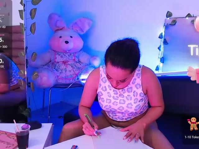 Live sex webcam photo for EverlyMoore #288066580