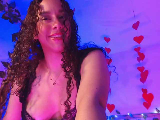 Live sex webcam photo for EverlyMoore #288066601