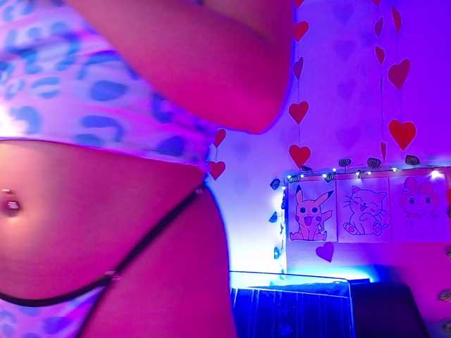 Live sex webcam photo for EverlyMoore #288066623