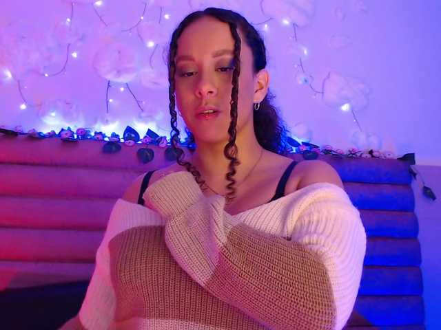 Live sex webcam photo for EverlyMoore #288066701