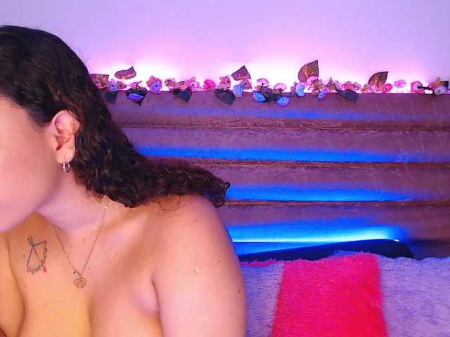 Live sex webcam photo for EverlyMoore #288066772