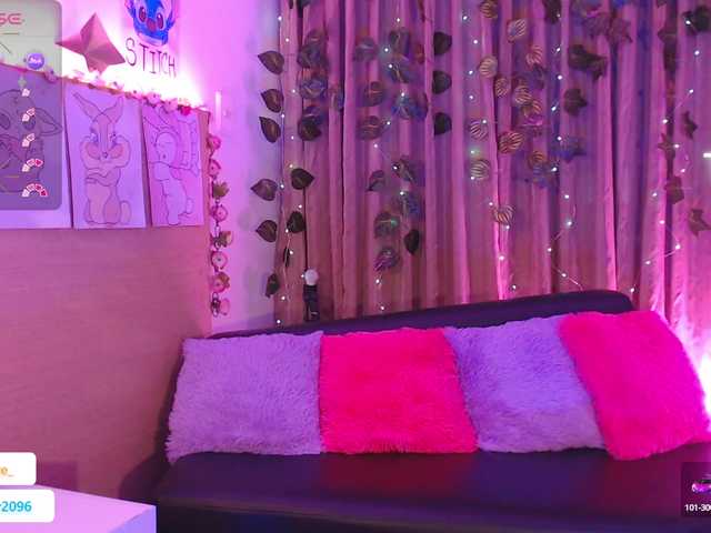 Live sex webcam photo for EverlyMoore #286855800