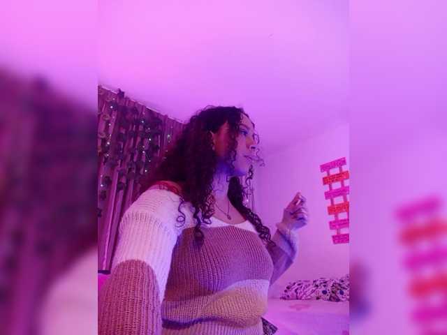 Live sex webcam photo for EverlyMoore #288465524