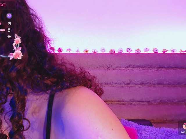 Live sex webcam photo for EverlyMoore #289155613