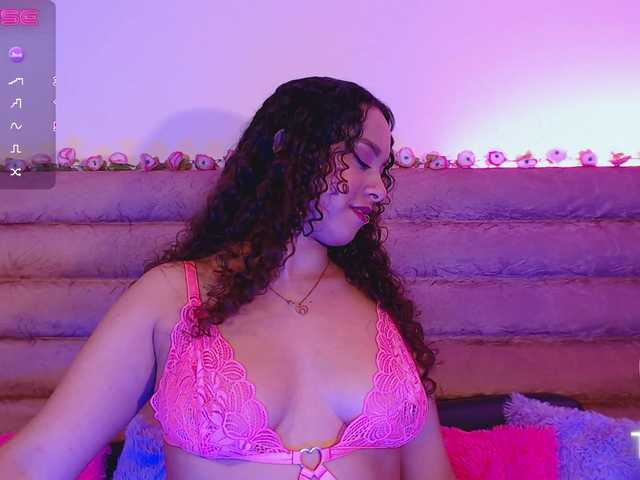 Live sex webcam photo for EverlyMoore #289255052