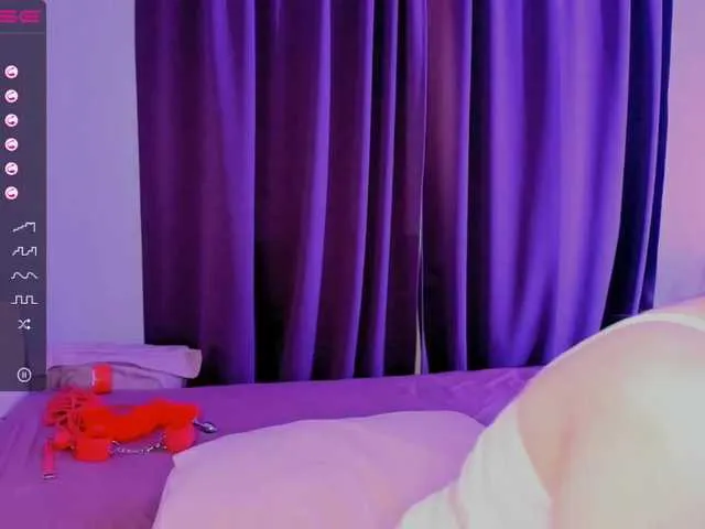 Live sex webcam photo for EvgeniaScott #272734048