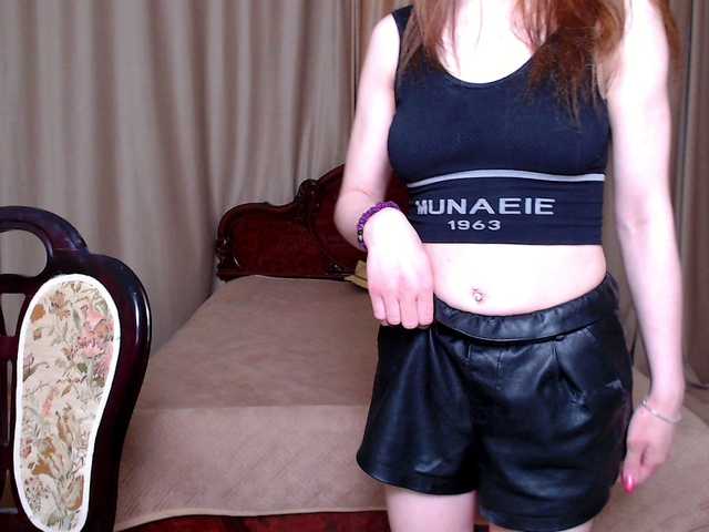 Live sex webcam photo for EviBoom #273055272