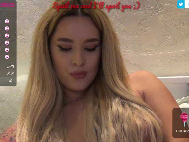 Live sex webcam photo for EvieRose #275752222