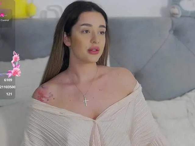 Live sex webcam photo for EvieRosie #290810339