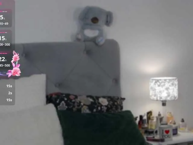 Live sex webcam photo for EvieRosie #291210219