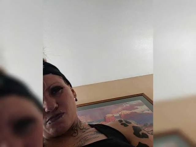 Live sex webcam photo for Eviillolabuni #273091911