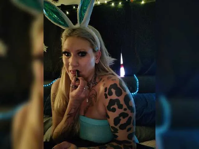 Live sex webcam photo for Eviillolabuni #273627399