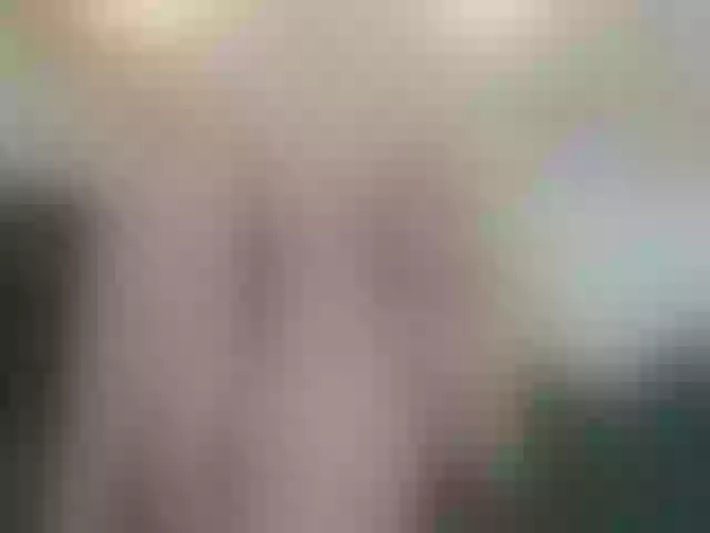 Live sex webcam photo for Evocative1 #275550847