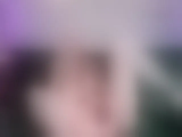 Live sex webcam photo for Evocative1 #294035104
