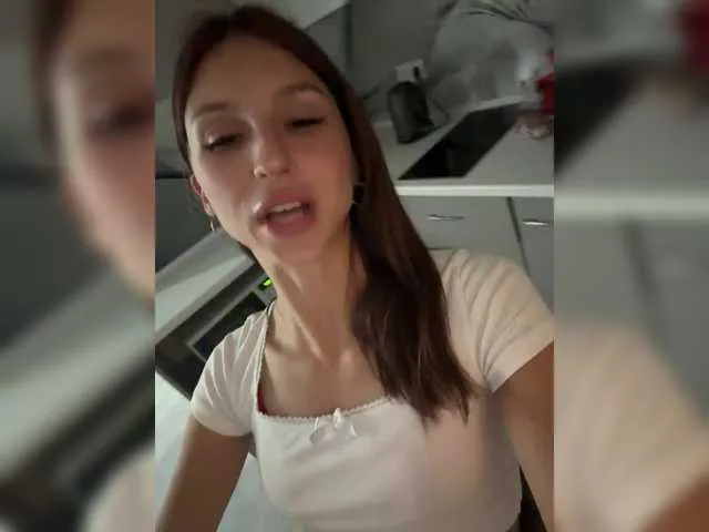 Live sex webcam photo for EwaBrown #291709786