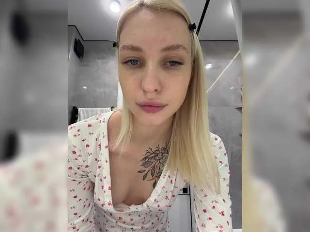 Live sex webcam photo for EwaBrown #293427052