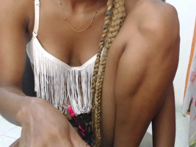 Live sex webcam photo for ExoticAfrican #273271460