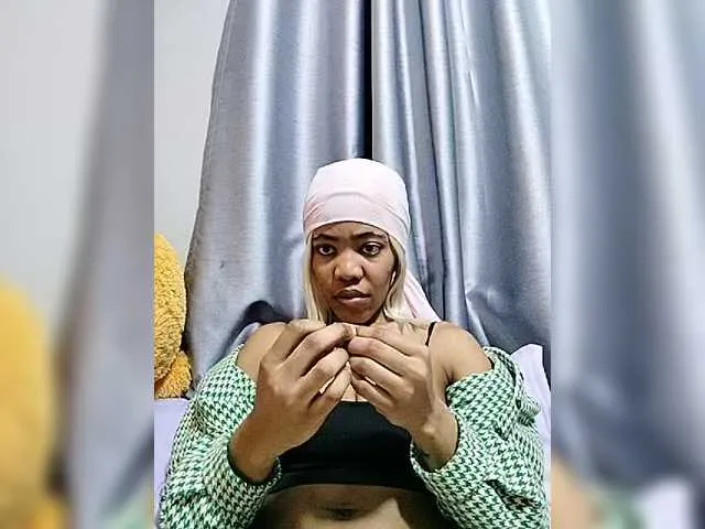 Live sex webcam photo for ExoticAngel #283578105