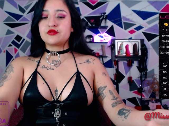 Live sex webcam photo for ExoticDream18 #274228513