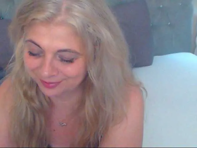 Live sex webcam photo for ExoticGiselle #273409343
