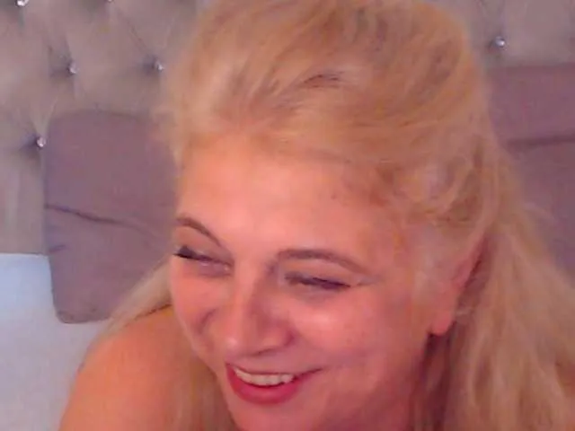 Live sex webcam photo for ExoticGiselle #273837611