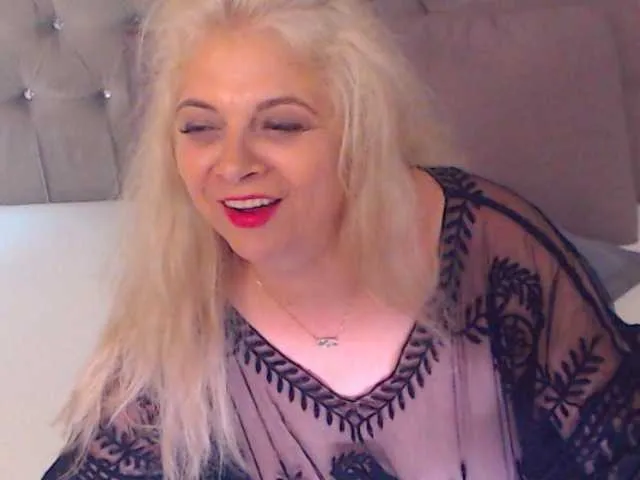 Live sex webcam photo for ExoticGiselle #274432472