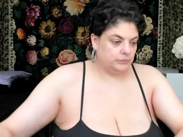 Live sex webcam photo for ExoticMelons #291558811