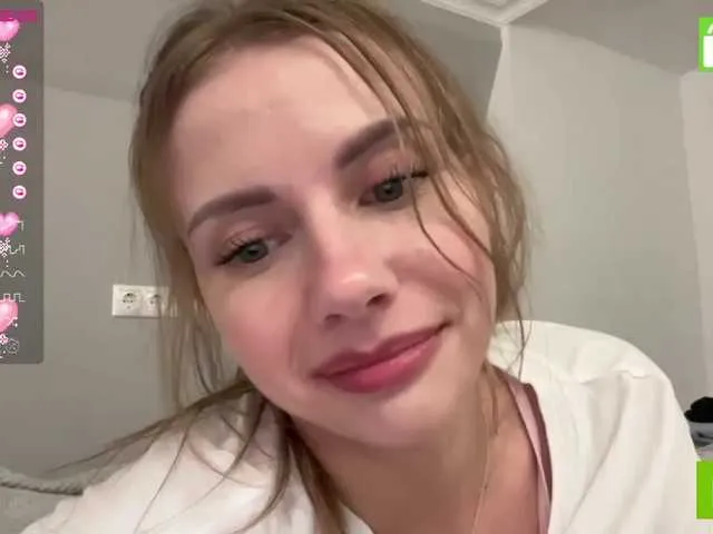 Live sex webcam photo for ExtraCheeseLovesVikki #275703555