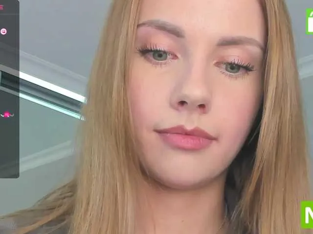 Live sex webcam photo for ExtraCheeseLovesVikki #276382603