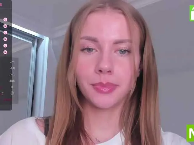 Live sex webcam photo for ExtraCheeseLovesVikki #276445510