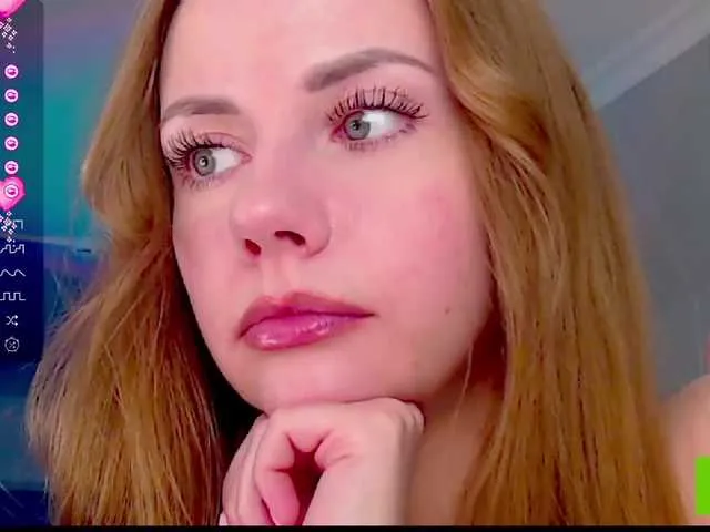 Live sex webcam photo for ExtraCheeseLovesVikki #276640441