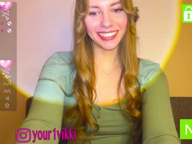 Live sex webcam photo for ExtraCheeseLovesVikki #277315481