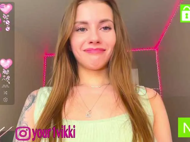 Live sex webcam photo for ExtraCheeseLovesVikki #277340602