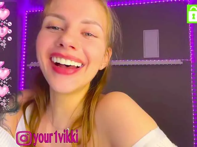 Live sex webcam photo for ExtraCheeseLovesVikki #277393572