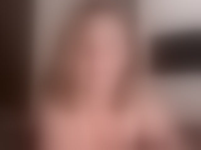 Live sex webcam photo for EzheVika #294046792