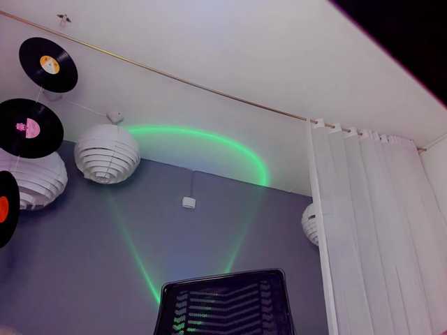 Live sex webcam photo for Ezraa1- #276328792