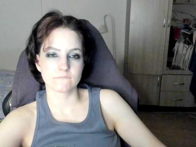 Live sex webcam photo for F1t-girl-number-0ne #290697975