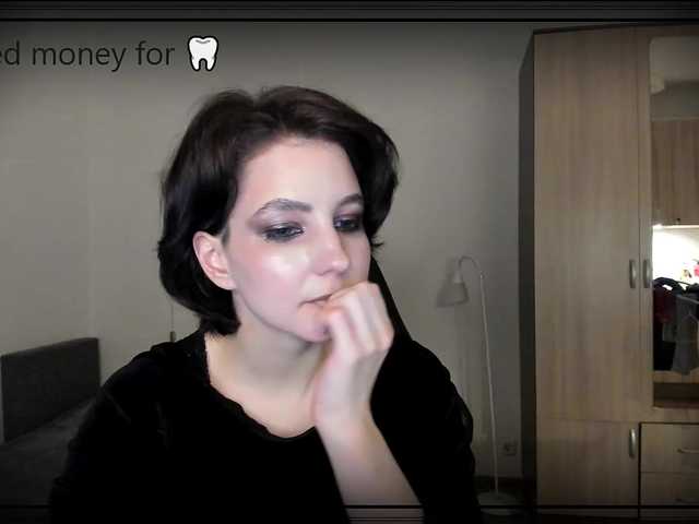 Live sex webcam photo for F1t-girl-number-0ne #290704918